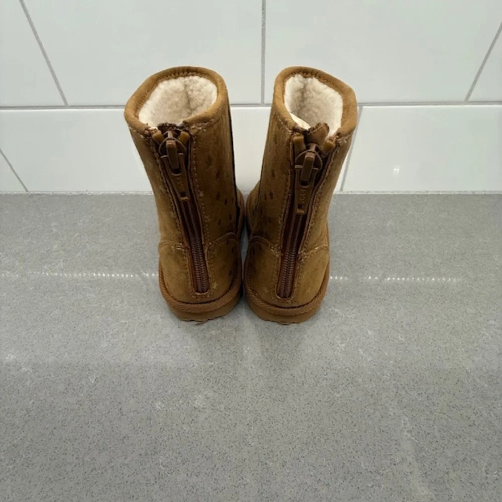 Gap Little Girl Faux Sherpa Brown Gold Star Print Gold Boots Sz 10 Worn 2x